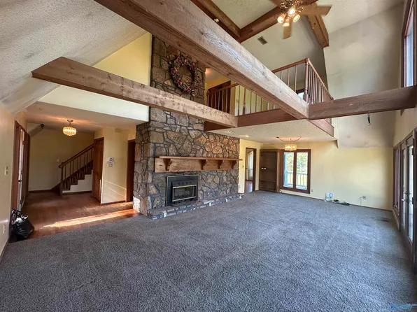 475 Brooks Rd, Union Grove, AL 35175