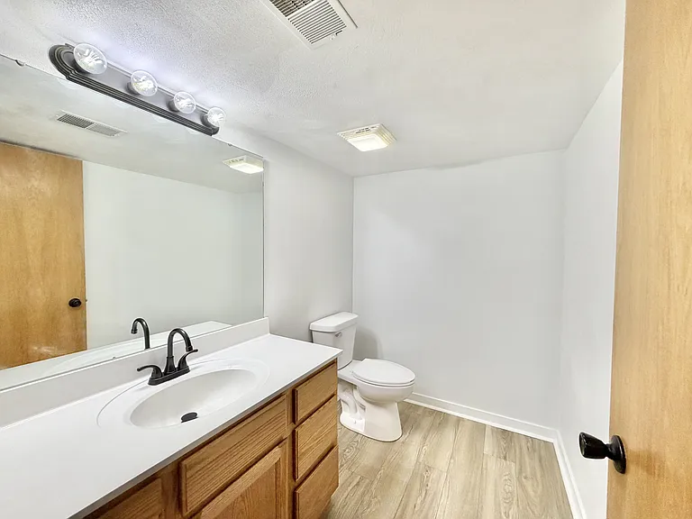 1124-1126 Brown Dr #1124 — Photo 19