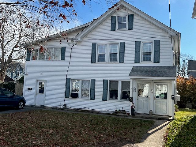 1st image of 2-15 Oak Dr Floor 2