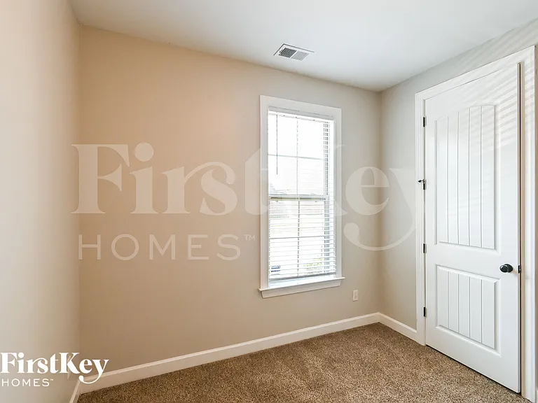 10258 Evening Hill Dr — Photo 13