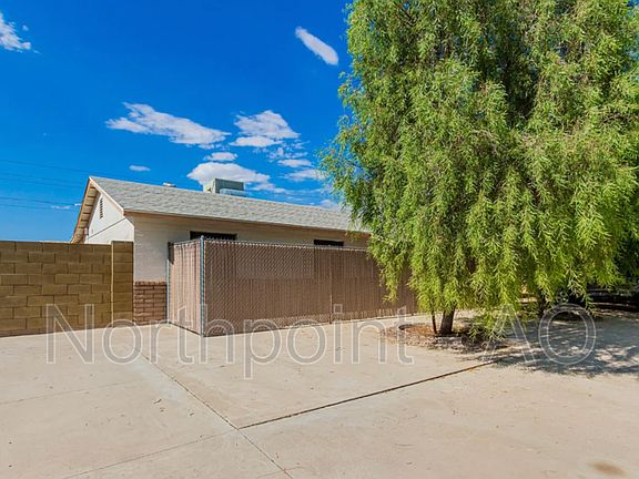 2nd image of 3950 W Desert Hills Dr