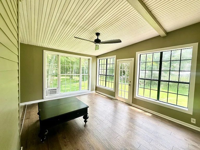 1731 Walnut St — Photo 9