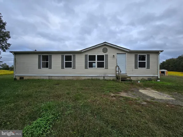 2378 Ullainee Rd, Caret, VA 22436