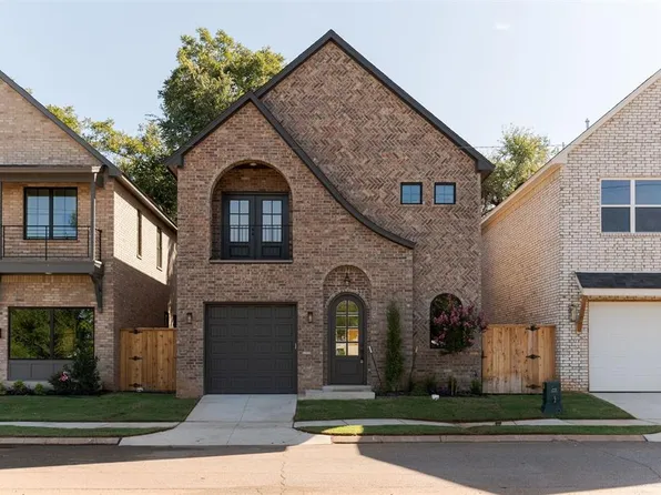 12 N Walnut St, Edmond, OK 73003