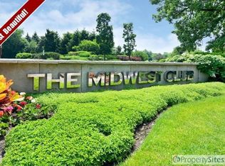 306 Midwest Club Pkwy, Oak Brook, IL 60523