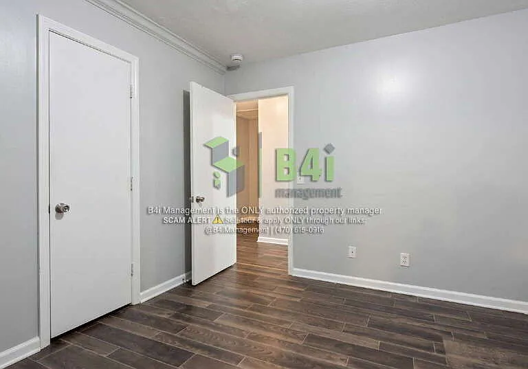 4 Dean Dr — Photo 10
