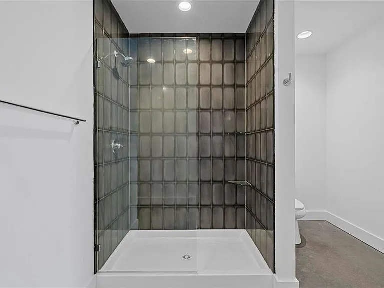 1131 Fairview Ave #309 — Photo 9