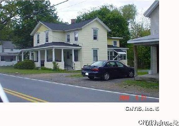 2nd image of 118 Chestnut St