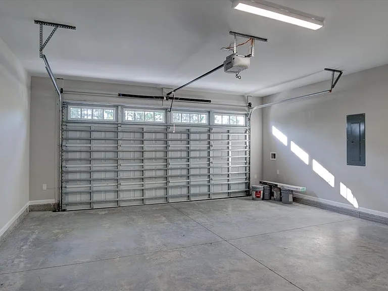 363 Harborside Dr — Photo 40
