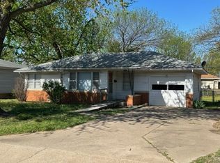1904 Joe St, Ponca City, OK 74601