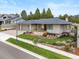 527 Waterstone Dr, Medford, OR