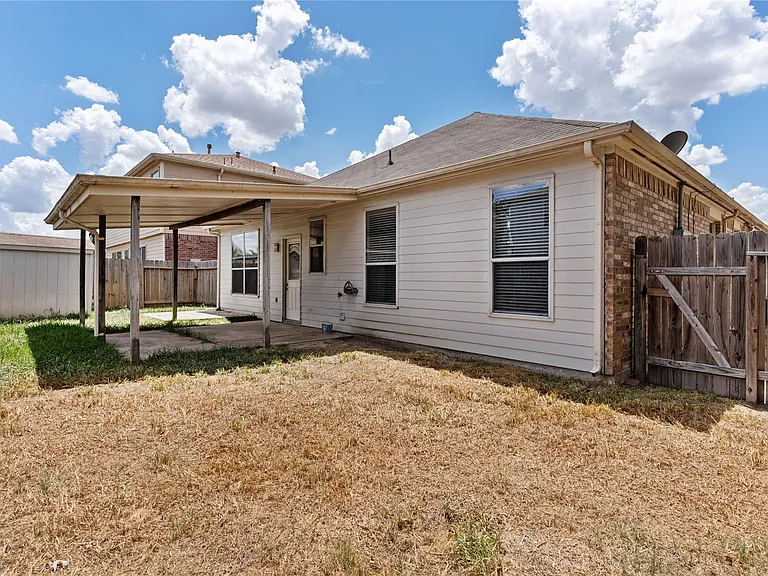 7814 Yaupon Ranch Ct — Photo 32