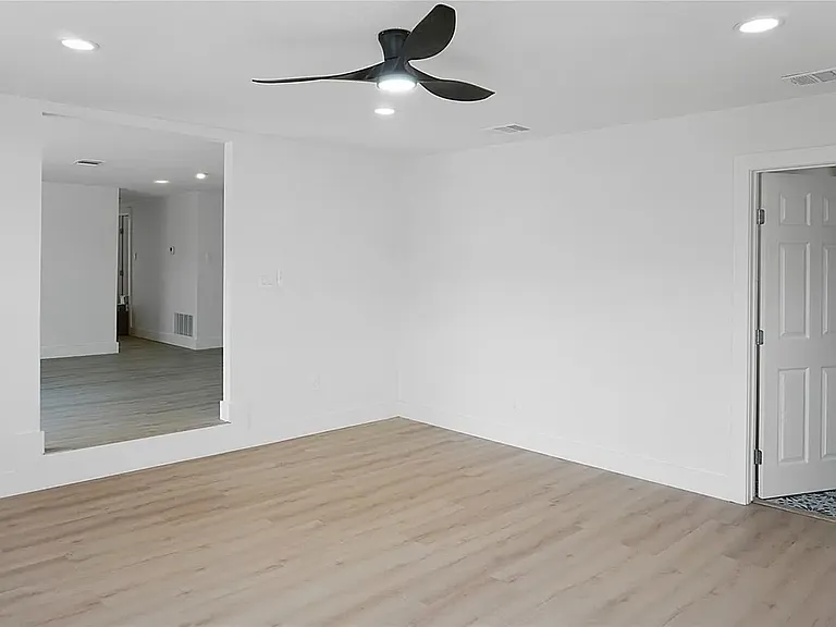 37 Almond Dr — Photo 5