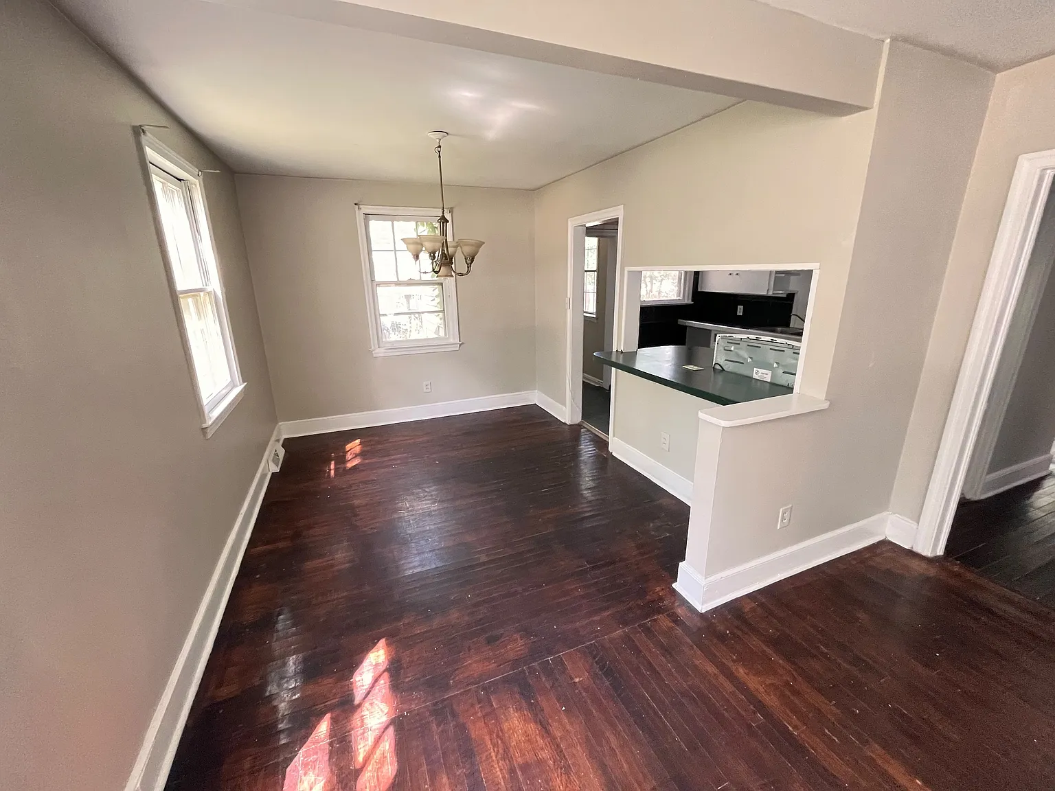 1003 Muller Ave - 1 — Photo 3