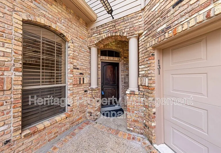 131 Westcourt Ln — Photo 4