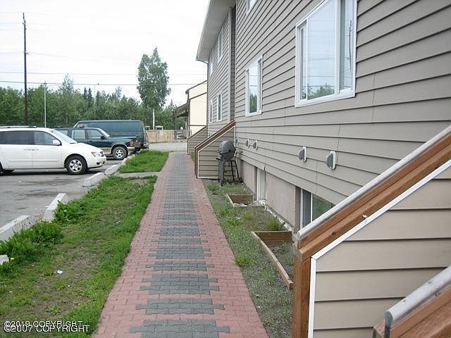 2nd image of 107 Davis St