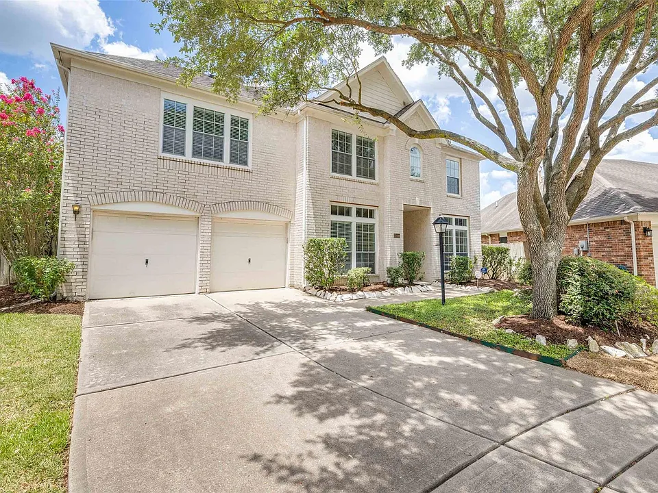 12414 N Shadow Cove Ln