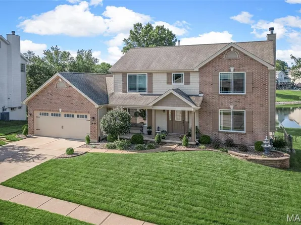 637 Avondale Dr, Saint Peters, MO 63376