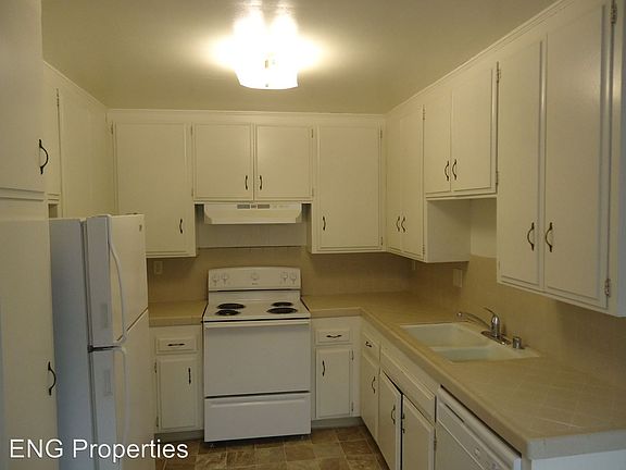 4th image of 4168 Illinois St APT 1