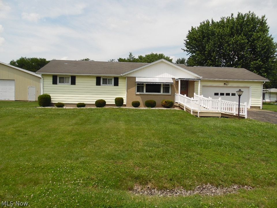 1st image of 22122 Valley View Dr