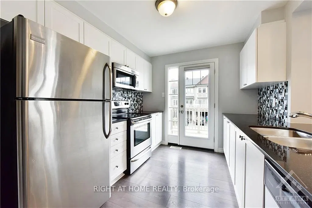 2 bed, $2,350 — Photo 1