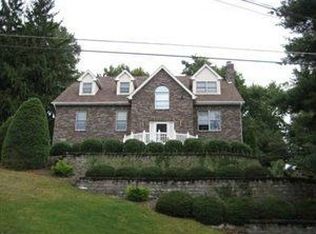 2931 Arrowhead Ct, Export, PA 15632