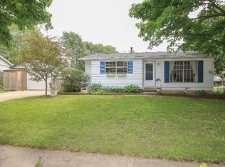 1301 Glenwood Rd, Bloomington, IL