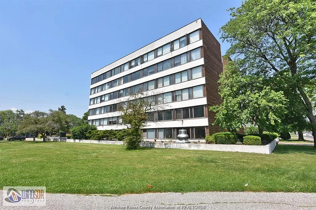 2 bed, 1.5 bath, 1062 sqft, $1,950 — Photo 1