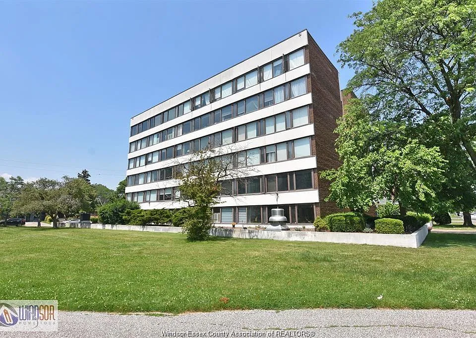 2144 Pelissier St #601