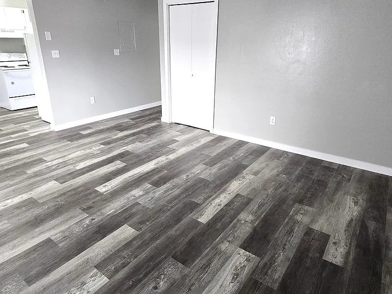 1001 Stanley Ave #1-13 — Photo 7
