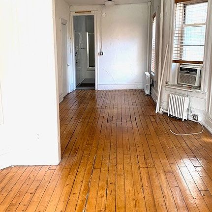 3rd image of 626 E 14th St APT 13
