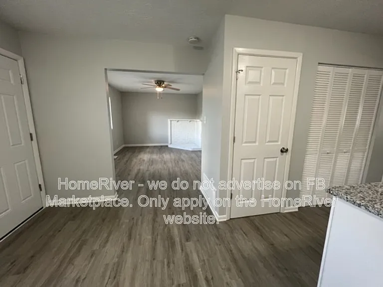 809 Spring Valley Dr — Photo 8