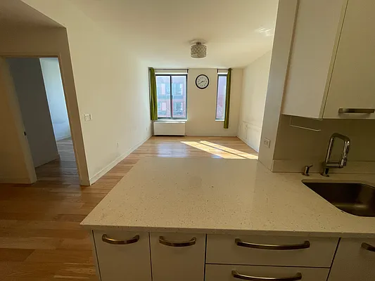 Rented by Voro, LLC | media 6