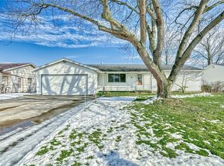 10 Shadywood Dr, Rochester, NY 14606