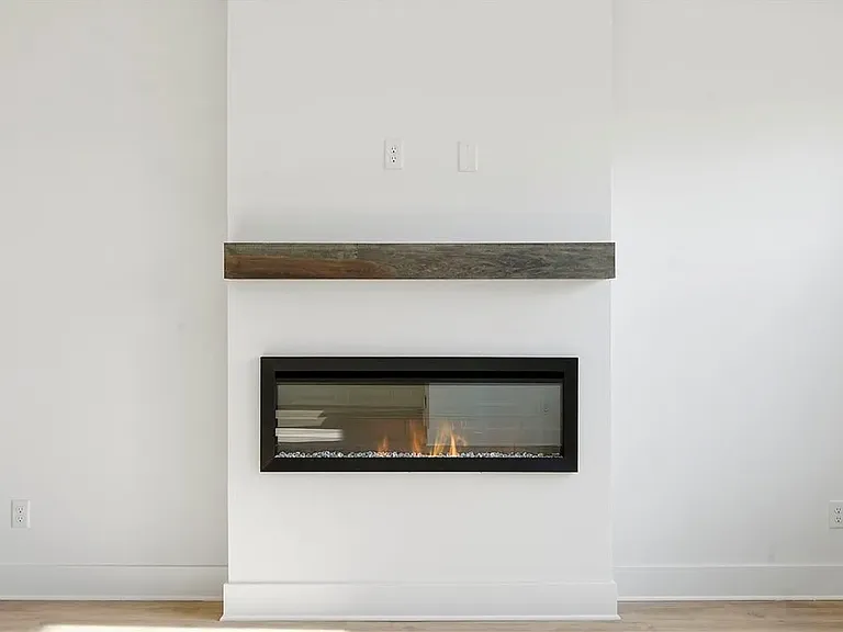 2311 Longfellow Dr — Photo 20
