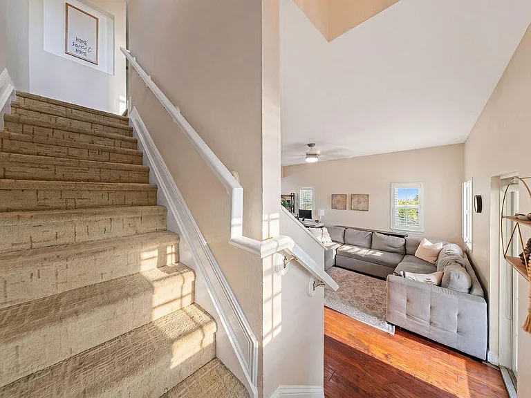 261 SW 6th Pl — Photo 29