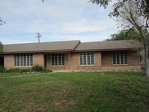 1st image of 2013 Parkwood Dr