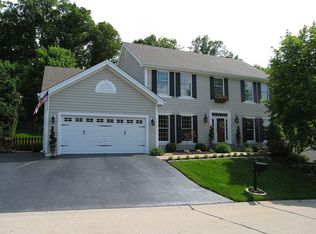 1714 Baxter Forest Valley Ct, Chesterfield, MO 63005