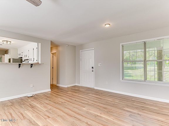 5th image of 408 Williams Street