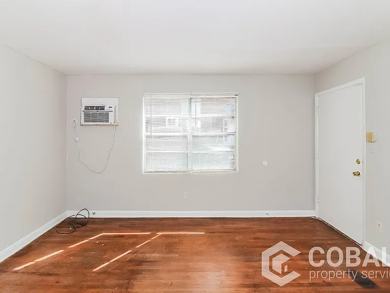 890 Greenwood Ave NE #4 — Photo 6