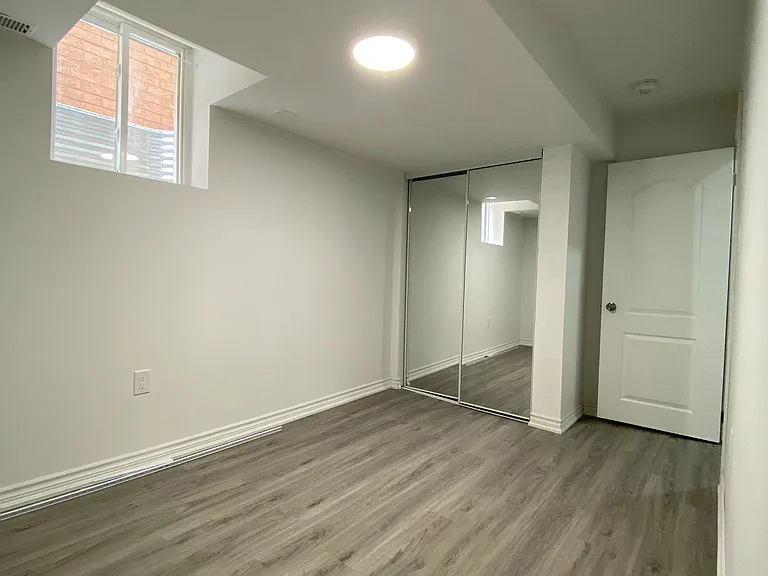 29 Marshmarigold Dr #BASEMENT — Photo 7