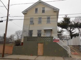 37 Benedict St, Providence, RI 02907