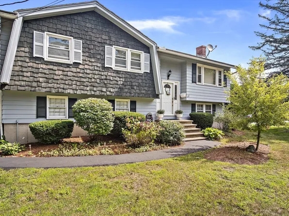 212 Montvale Ave, Woburn, MA 01801