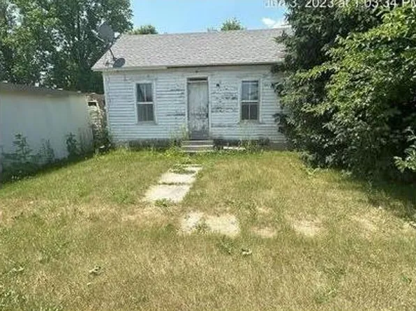 120 N Bushnell St, Blandinsville, IL 61420