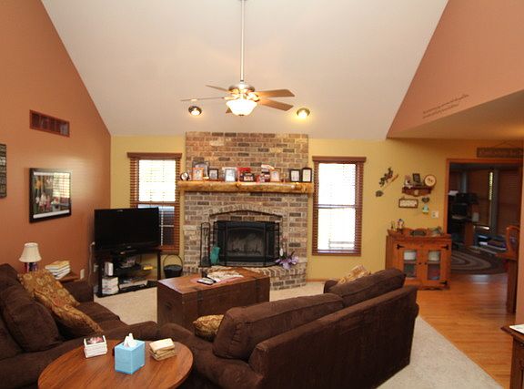 3rd image of 2903 Ernest Dr