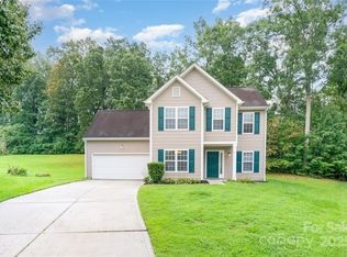 2802 Granstark Ct, Charlotte, NC 28216
