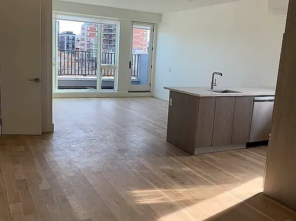 577 Third Avenue image 1 of 19