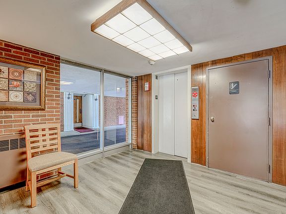 3rd image of 1139 Leavitt Ave APT 315