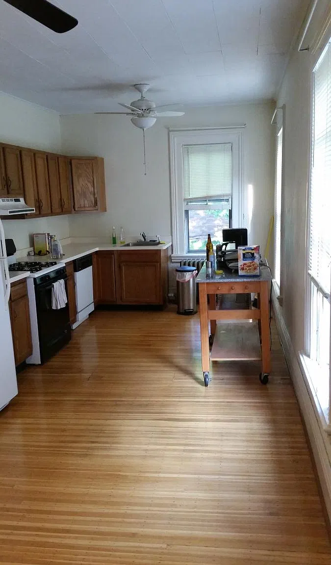 2 bed, 1000 sqft, $1,500 — Photo 4