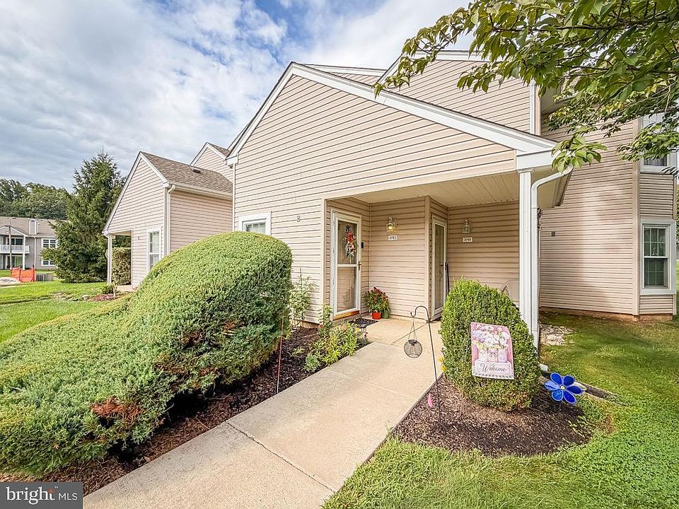 1st image of 3703 Bennett Pl